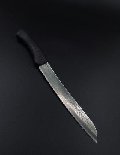 Brotmesser 180 Lagen 22 cm mit Griff aus Eiche