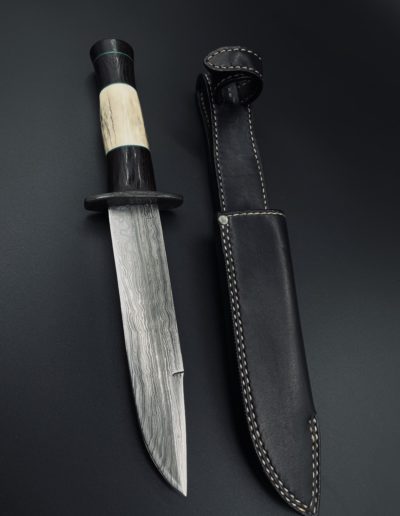 Jagdmesser 180 Lagen Banddamast H.R 60 Klingenlänge 18 cm mit Griff aus Geweih, Wenige und Grenadill