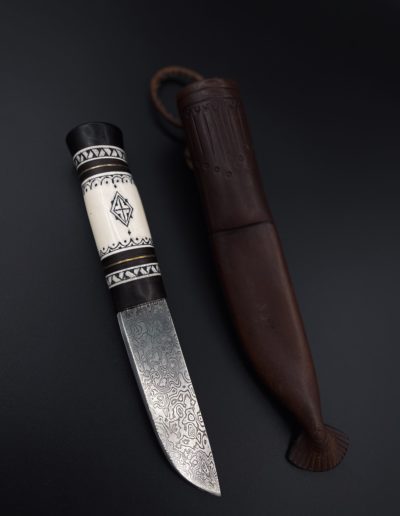 Jagdmesser 180 Lagen H.R 60 Klingenlänge 12 cm mit Griff aus Geweih, Grenadill und Bronze