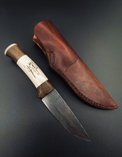 Jagdmesser 180 Lagen H.R 58 12 cm mit Griff aus Geweih und Eiche