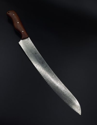 Großes Brotmesser 370 Lagen 33,5 cm mit Griff aus Pflaumenholz